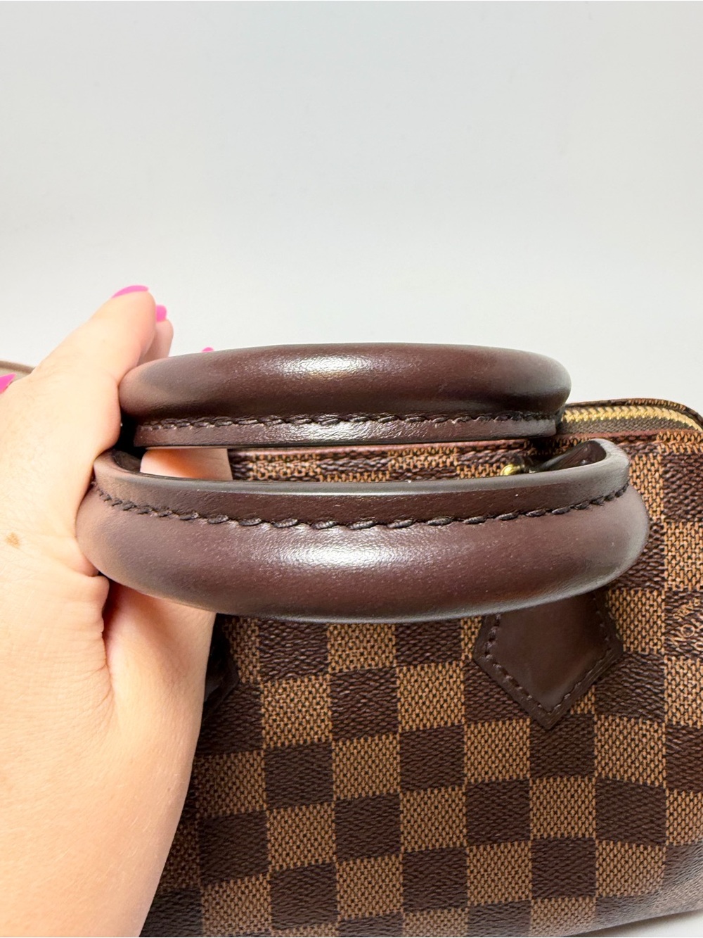 SOLD Louis Vuitton Speedy 20 Bandouliere Damier Ebene w/COA, dust bag & box - Picture 4 of 16